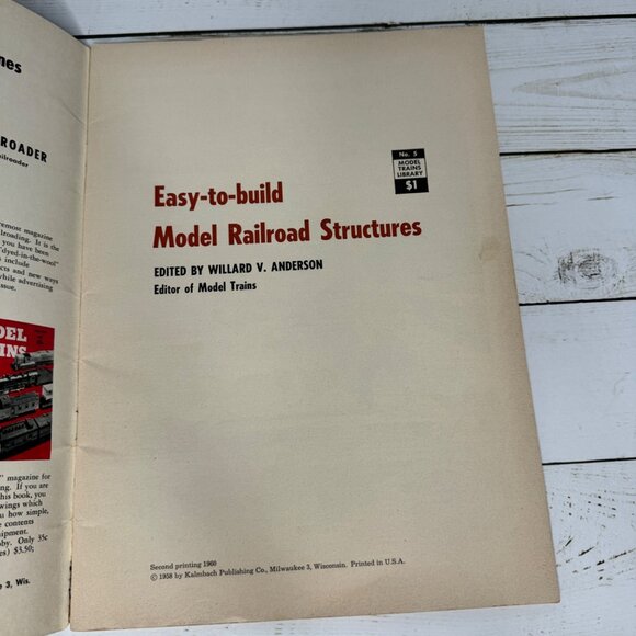 Lot of 2 Easy-To-Build Model Railroad Structures 101 Track Plans Model Railroads - Picture 6 of 8